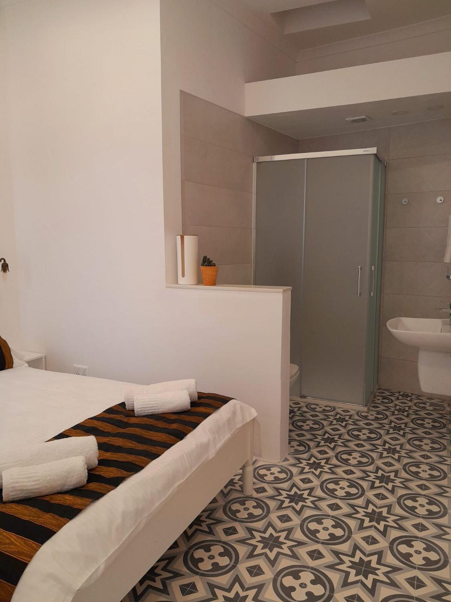 Charming Town House In Cospicua, Valperga Rooms エクステリア 写真