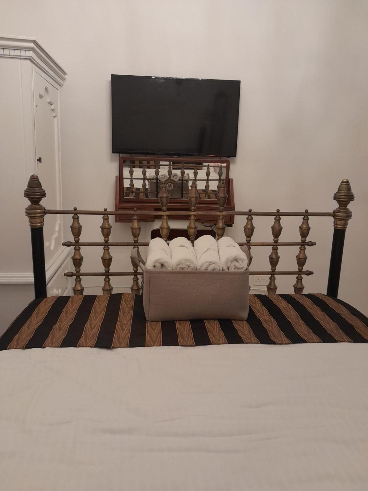 Charming Town House In Cospicua, Valperga Rooms エクステリア 写真