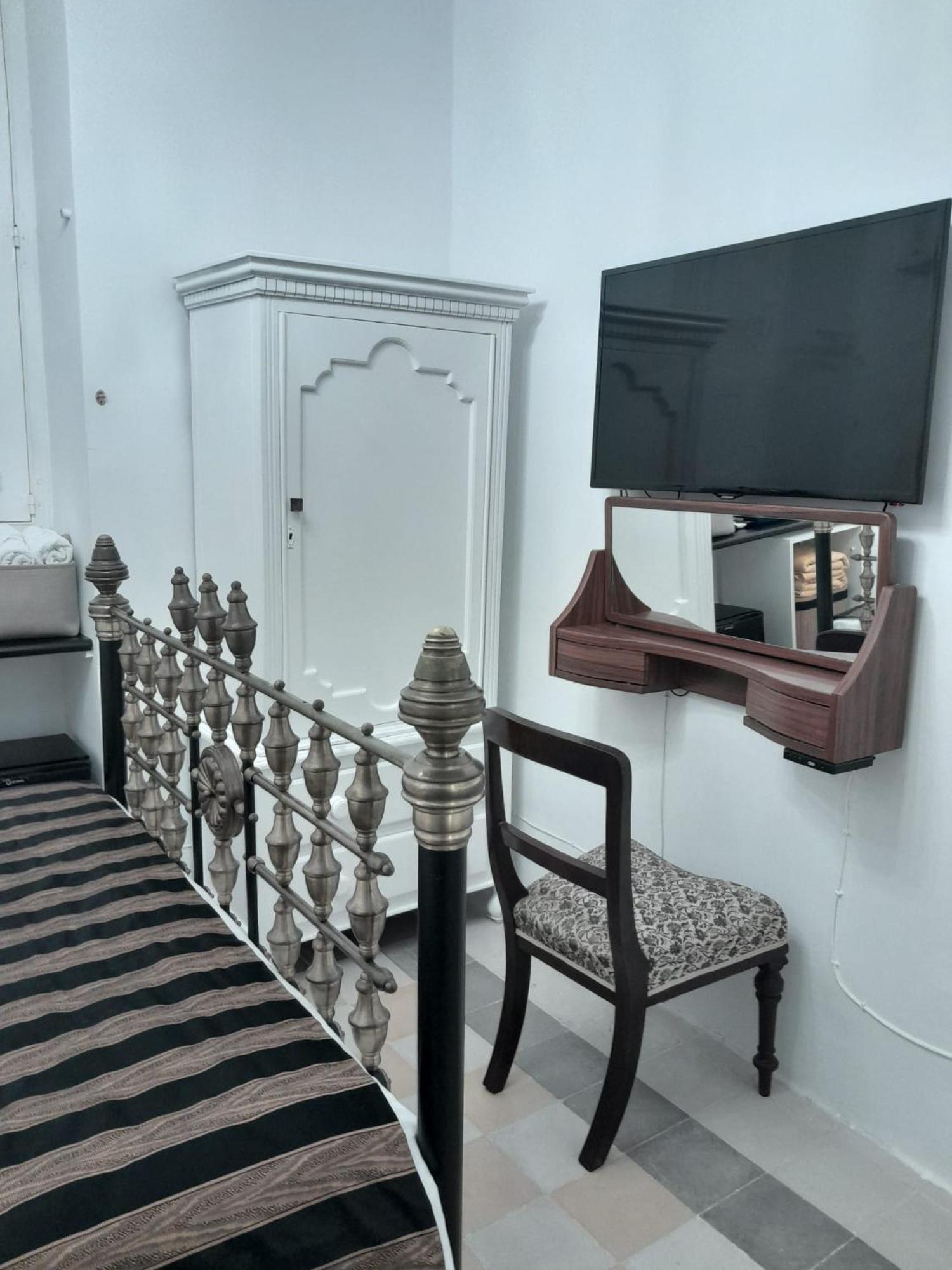 Charming Town House In Cospicua, Valperga Rooms エクステリア 写真